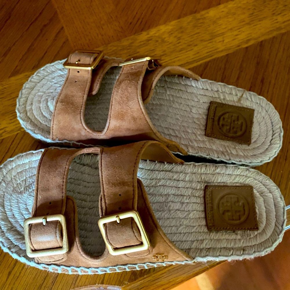 Leather sandals